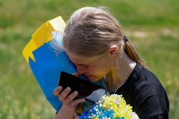 Mariano Checheliuk | Trenutek, ko je 24-letna Marijana Čečeljuk po dveh letih slišala materin glas. | Foto Reuters