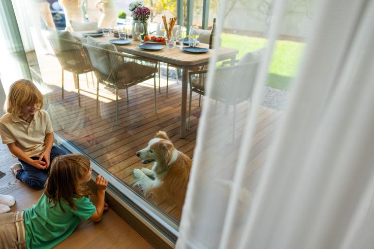 Okno mora biti zanesljivo tudi v realnih pogojih, ne le na papirju. Foto: Uroš Podlogar | Foto: 