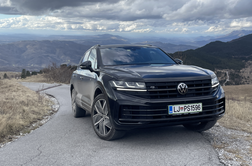 Volkswagen: tretjino "električnega" proračuna raje za motorno klasiko