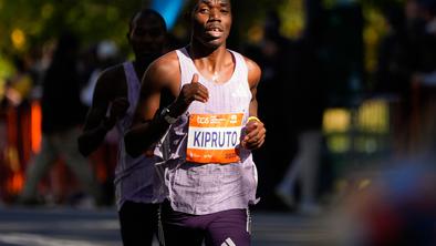 Kenijski zmagi v New Yorku, v ženski konkurenci nov rekord