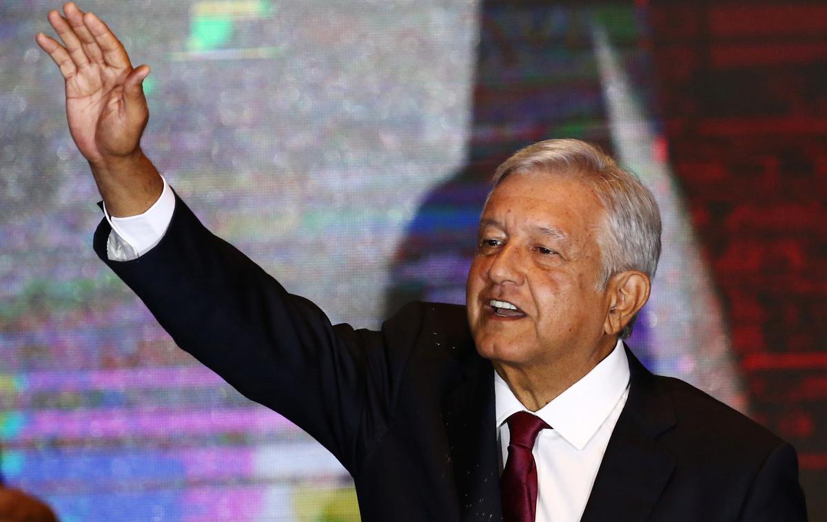 Andres Manuel Lopez Obrador | Kljub visoki priljubljenosti se v skladu z ustavo 70-letni predsednik države Andres Manuel Lopez Obrador ne more potegovati za nov mandat. | Foto Reuters