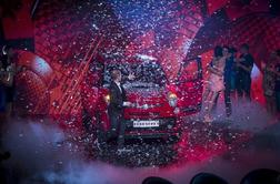 Katja in Matjaž domov odpeljala avto, Živa in Marko 5000 evrov darovala v dobrodelne namene