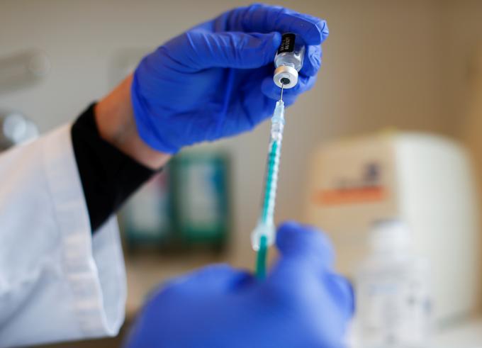 cepivo, cepljenje | Foto: Reuters
