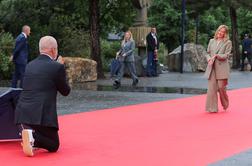 Albanski premier za Meloni padel na koleno #video