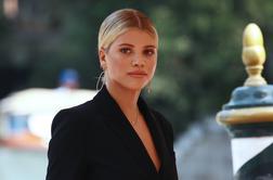 Kaj obleči to poletje? Namig najdete pri Sofii Richie Grainge