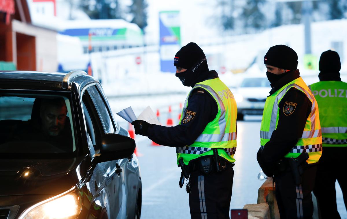 Avstrija covid-19 | Avstrijci višajo kazni v prometu. | Foto Reuters