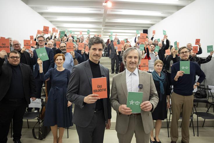 Luka Mesec je ocenil, da se delo Levice in Vesne pozna v življenju ljudi, ter spomnil na nekatere pretekle dosežke vsake izmed strank. | Foto: STA