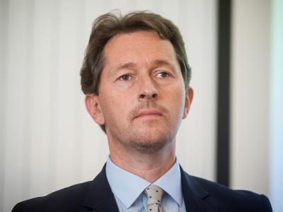 Vlada v ukinitev uradniškega sveta. Virant: Ukinitev razumem.
