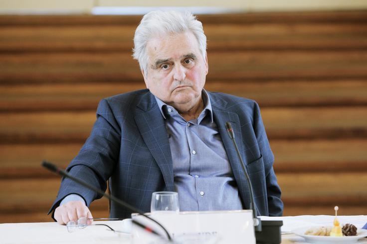Ustavni pravnik Lojze Ude poudarja, da je odpoklic vlade, ko je bila ta že izvoljena oziroma imenovana, mogoč samo s konstruktivno nezaupnico. | Foto: STA ,