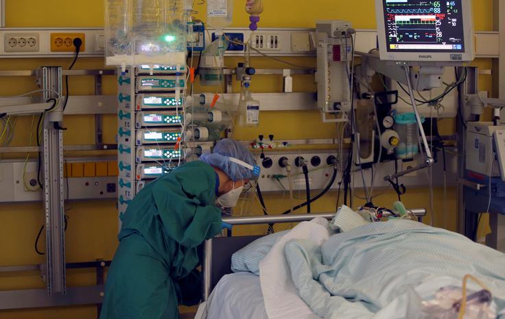 Število novih okužb z novim koronavirusom upada tudi v Nemčiji. | Foto: Reuters