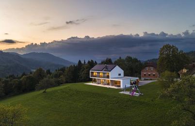 LUMAR Zero Emission Tour – ogled najbolj kakovostnih hiš v Sloveniji