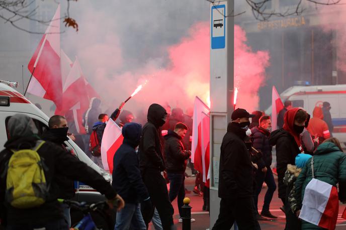 Shod v Varšavi | Na prepovedanem shodu nacionalistov in skrajnih desničarjev v Varšavi so izbruhnili izgredi. | Foto Reuters