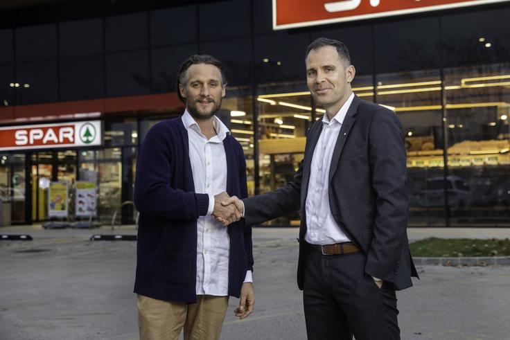 Martin Rojnik, ustanovitelj Grashke in David Kovačič, generalni direktor podjetja Spar Slovenija. | Foto: 