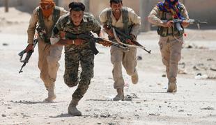 Džihadisti IS presenetili Kurde s protinapadom