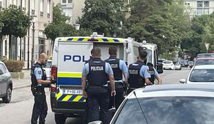 Policijska akcija v središču Ljubljane: osumljenec se je upiral aretaciji #foto