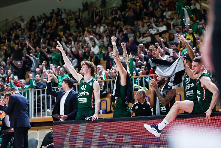 Cedevita Olimpija je v dvorani Hala Tivoli pod Rožnikom premagala goste iz Subotice. | Foto: Aleš Fevžer