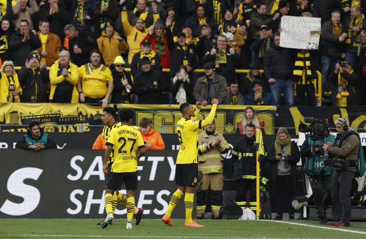 Sebastien Haller se je vpisal med strelce prvič po tem, ko je prebolel raka na modih. | Foto: Reuters