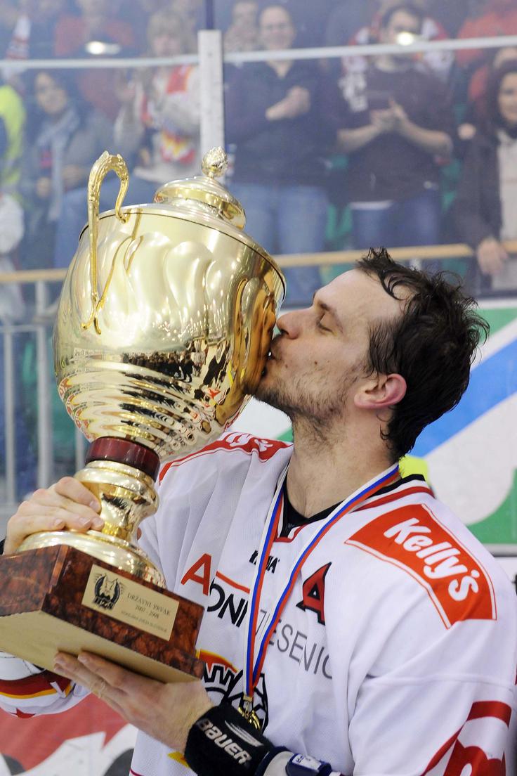 Državne naslove je osvajal tako v dresu Olimpije kot tudi Jesenic.  | Foto: Aleš Fevžer