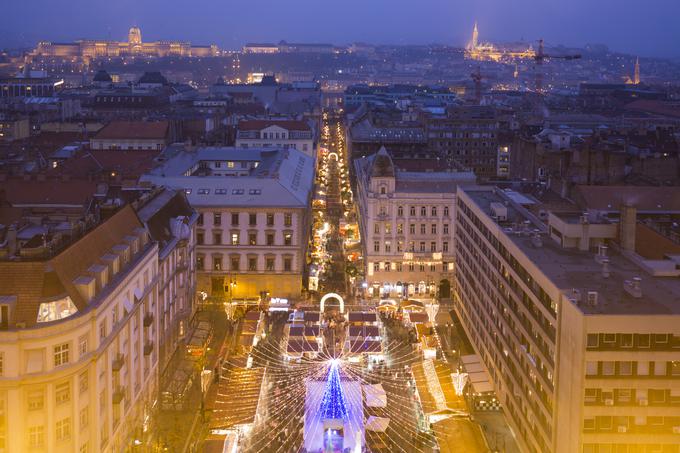 Božični sejem pred baziliko svetega Štefana v Budimpešti, božični sejem Budimpešta | Foto: Shutterstock