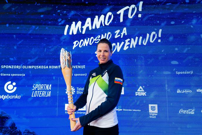 OKS, Slovenska bakla | Ambasadorka Slovenske bakle je nekdanja smučarska tekačica Vesna Fabjan. | Foto OKS