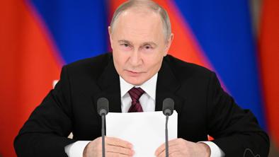 Zelenski: Putin, čakam te v četrtek v Istanbulu. Osebno.