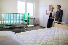 Odprtje bolnišnice za otroke, Šentvid pri Stični