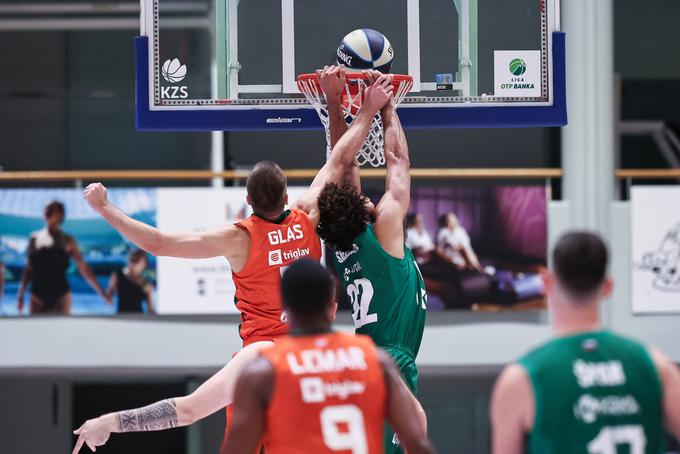 Cedevita Olimpija je za uvod v sezono v superpokalu nadigrala Krko. | Foto: www.alesfevzer.com