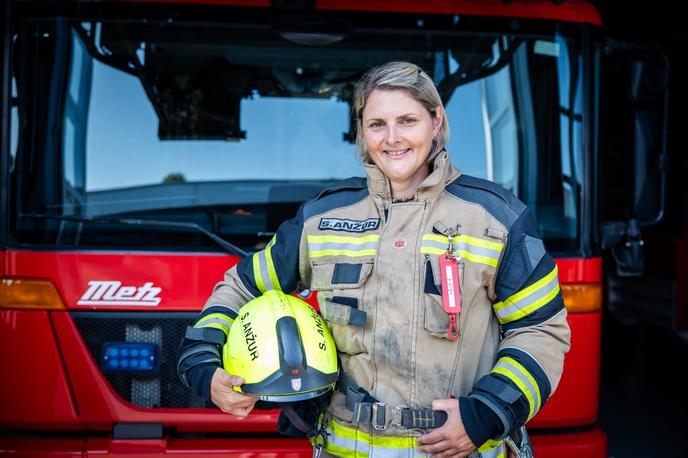 Gasilka Suzana Anžur | Suzana Anžur je svoje življenje posvetila poklicu, ki temelji na osnovnih človekovih vrednotah. | Foto Gaja Hanuna