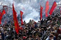 V Ankari policija znova uporabila solzivec in vodni top