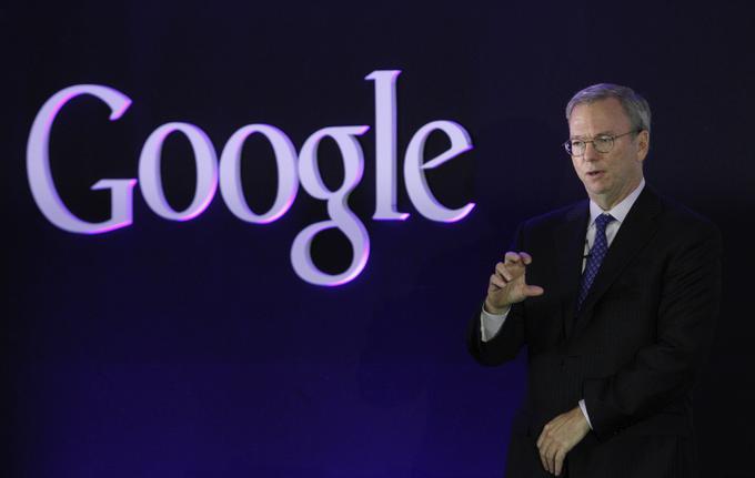 Eric Schmidt je bil direktor Googla med letoma 2001 in 2011, predsednik Googla med letoma 2011 in 2015 ter nato še predsednik Googlove krovne družbe Alphabet med letoma 2015 in 2017.  | Foto: Reuters