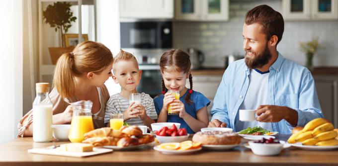 zajtrk, družina, zdrav zajtrk | Foto: Getty Images