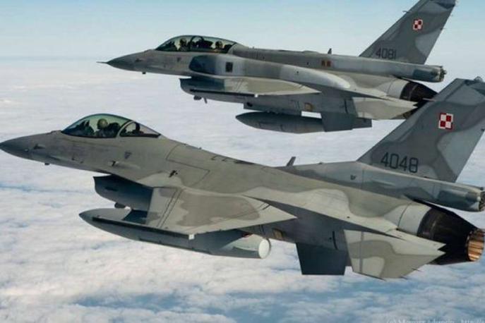 F-16, Poljska | Poljska in zavezniška letala so bila danes aktivirana za zavarovanje poljskega zračnega prostora. | Foto X/@visegrad24