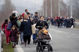 V Grčiji obtičalo že več kot 25 tisoč migrantov