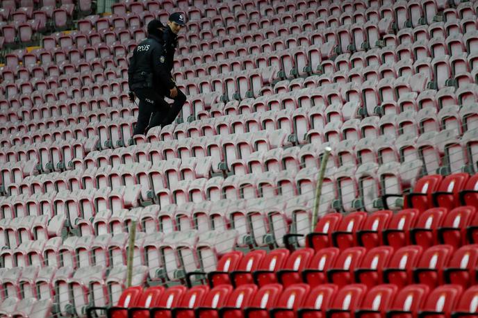 Turčija, štadion | Tudi turški štadioni bodo nekaj časa samevali. | Foto Reuters