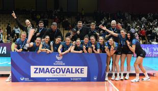 V boj za odbojkarski pokal 77 ekip