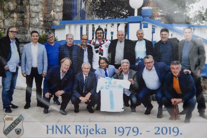 Tako so se leta 2019 na Reki zbrali nekdanji nogometaši Rijeke v čast 40-letnici druge osvojene pokalne lovorike v Jugoslaviji. Adrijan Fegic je desno zgoraj. | Foto: Osebni arhiv