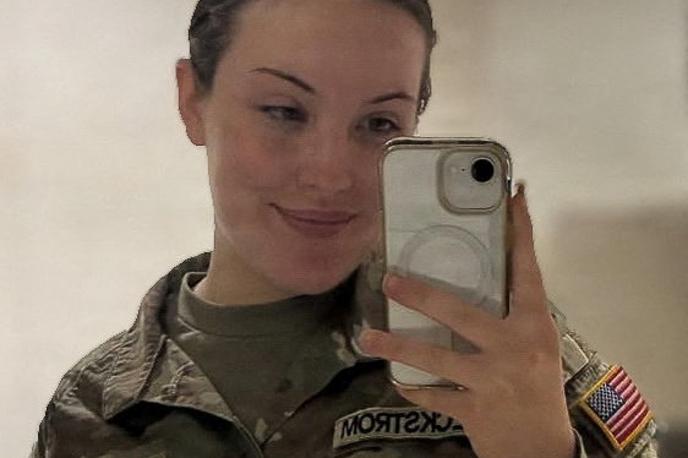 Ubita pripadnica nacionalne garde | 20-letna pripadnica nacionalne garde je umrla dan po streljanju v Washingtonu. | Foto Reuters