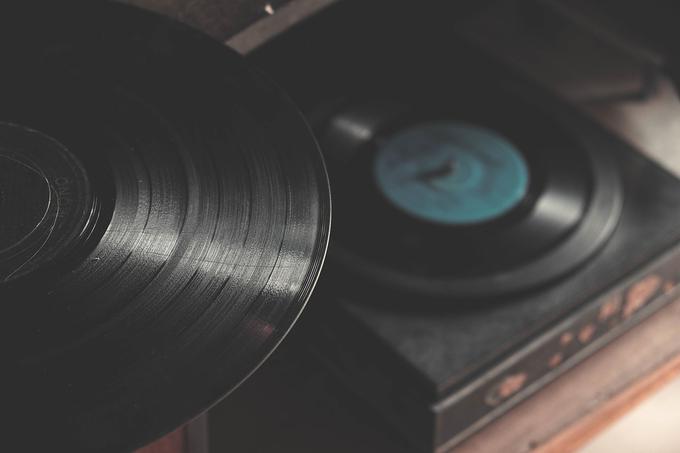 Glasbe je danes več, a ima manjši pomen, kot ga je imela včasih. | Foto: Pixabay