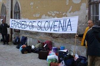 Hrovat ustavnemu sodišču pojasnil neusklajenost evidenc izbrisanih