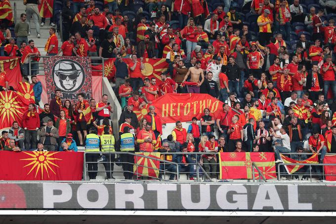 Makedonce je v Portu bodrilo nekaj tisoč navijačev. Njihovi ljubljenci so morali priznati premoč evropskim prvakom iz leta 2016. | Foto: Guliverimage/Vladimir Fedorenko