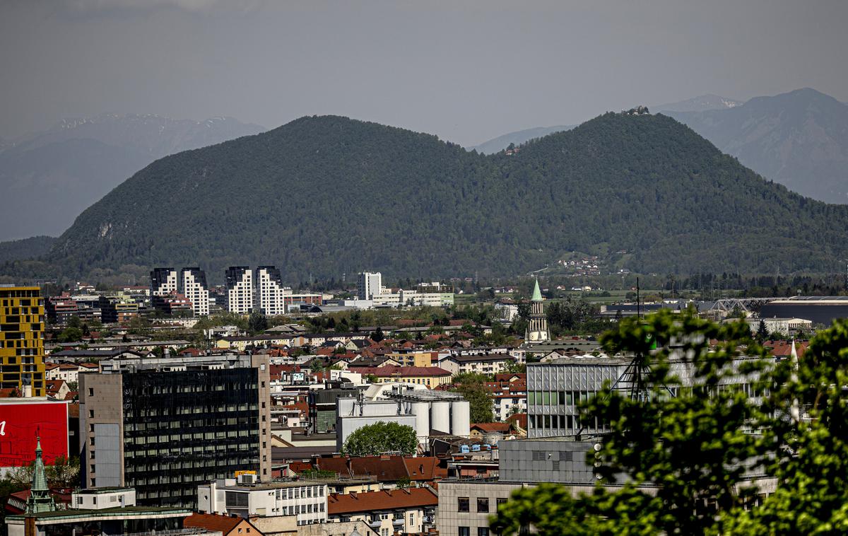 Ljubljana in gore | Med destinacijami, kjer najpogosteje dopustujejo tuji turisti, sta Bled in Ljubljana. | Foto Ana Kovač