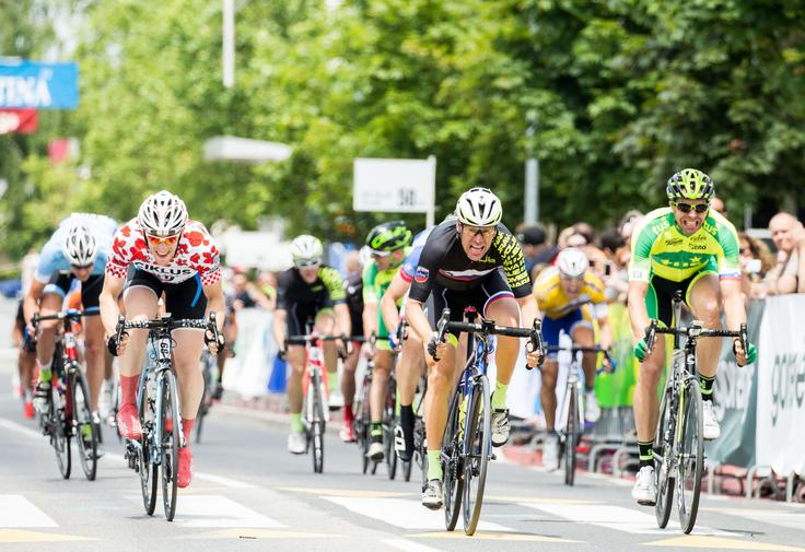 Igor Kopše (na fotografiji skrajno desno) je sledil lanskemu scenariju in znova zmagal na maratonu Franja. | Foto: Vid Ponikvar