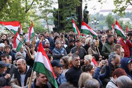 Protest v Budimpešti proti vladi Viktorja Orbana