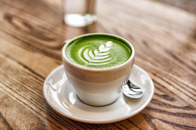Matcha Latte je vedno bolj priljubljen napitek, ki ga ponujajo v večini kavarn in gostinskih obratov. | Foto: Shutterstock