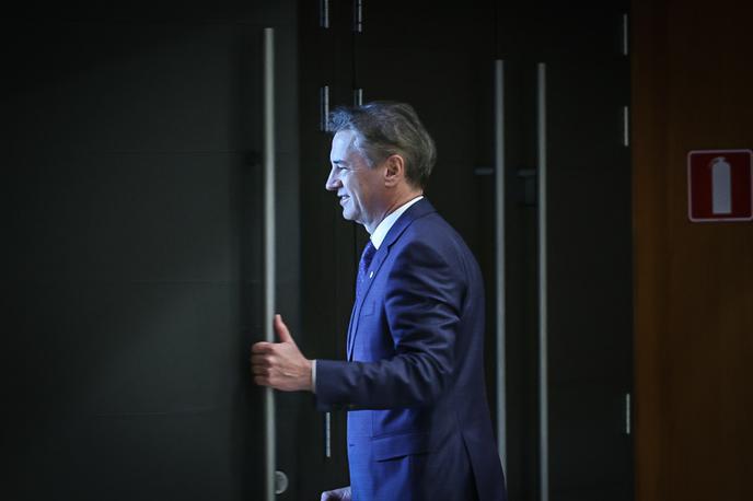 Redna seja Državnega zbora | Po besedah Roberta Goloba je danes slab dan "za zaupanje ljudi v besedo, integriteto in temeljno poštenost tistih, ki so izvoljeni, da jih zastopajo." | Foto Ana Kovač