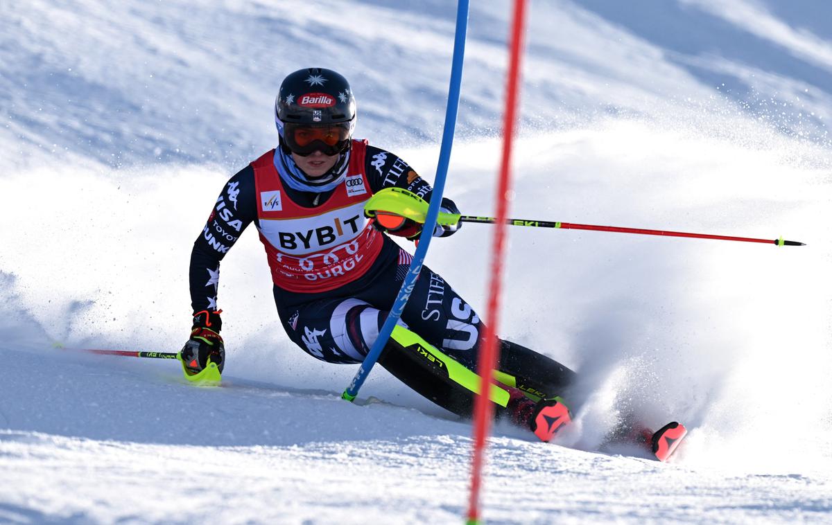 Gurgl Mikaela Shiffrin | Mikaela Shiffrin je v cilj prve vožnje prišla 31 stotink pred Laro Colturi. | Foto Reuters