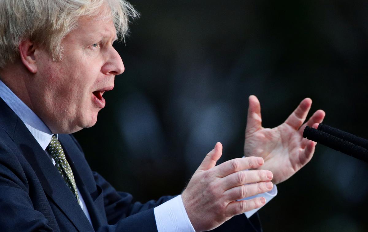 Boris Johnson | Britanski predsednik vlade Boris Johnson, ki je sicer prav tako okužen, naj bi resno razmišljal, da bi spremenil svojo odločitev, po kateri bo lahko kitajski Huawei sodeloval pri izgradnji omrežja 5G v Veliki Britaniji. | Foto Reuters