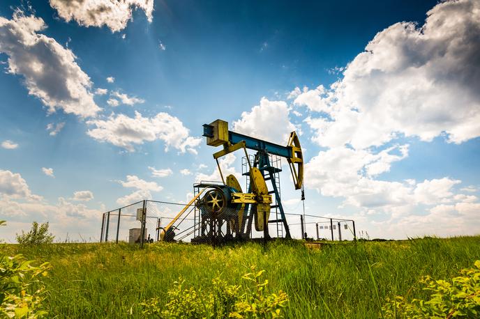 Fracking, nafta | Arbitražna odločba je po njihovih pojasnilih na področju urejanja dopustnosti t. i. frackinga precedenčna, zato pričakujejo, da bo odmevala tudi mednarodnopravno. | Foto Shutterstock