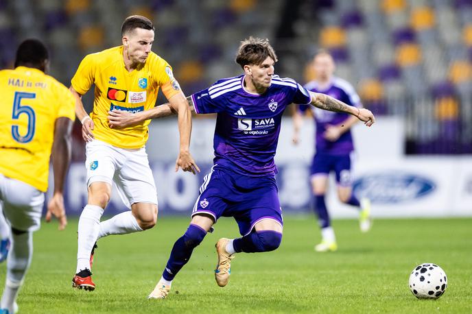 NK Maribor : NK Bravo, Tio Cipot | Tio Cipot je bil izbran za najboljšega nogometaša slovenskega prvenstva meseca avgusta. | Foto Jure Banfi