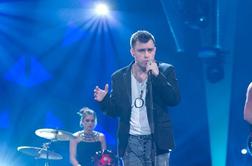 Omar Naber skriva svoje dekle